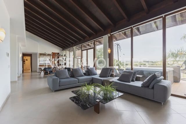 6 bedroom Villa for sale in Chiva with pool garage - € 1,850,000 (Ref: 9898139)