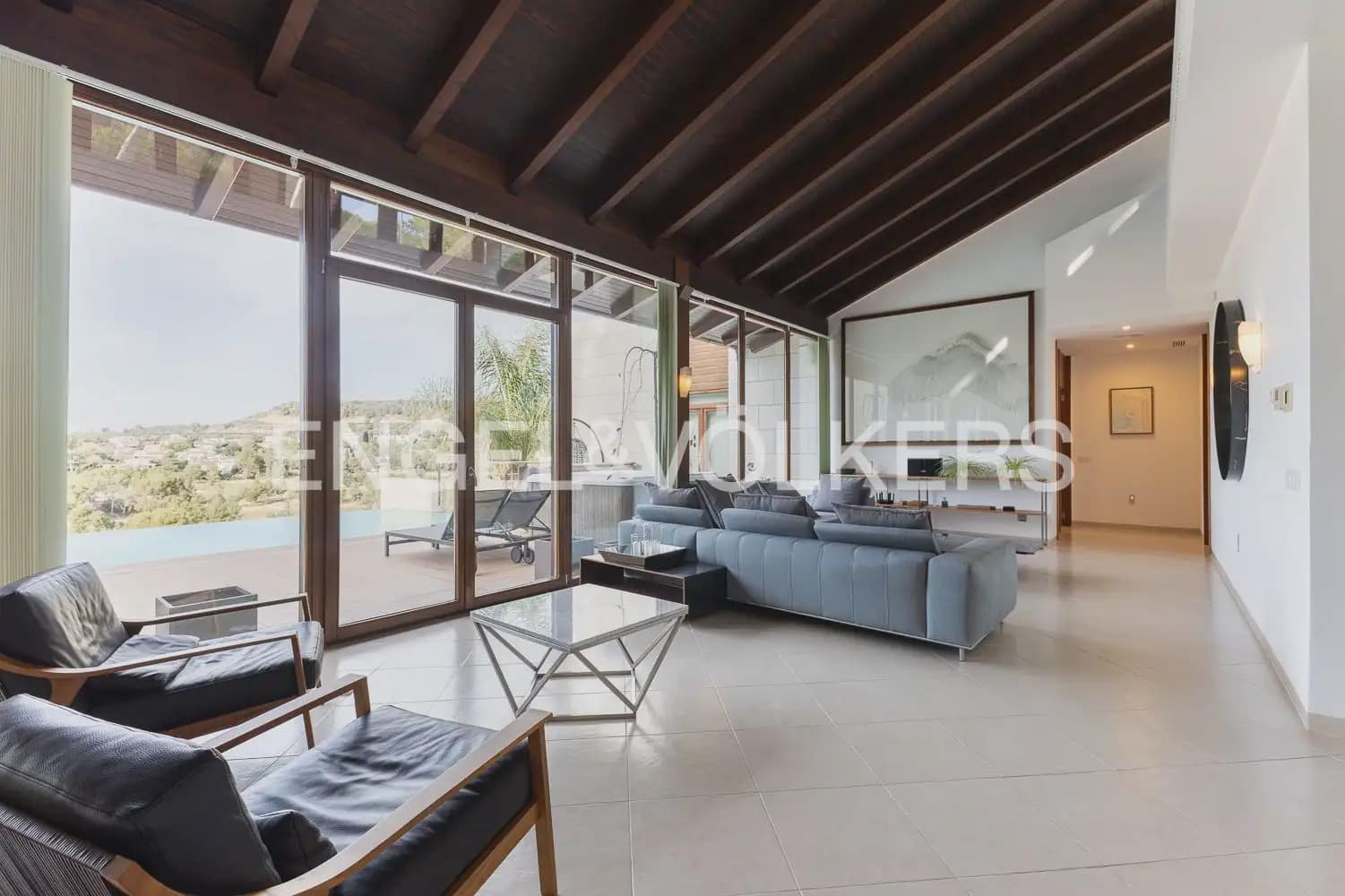 6 bedroom Villa for sale in Chiva with pool garage - € 1,850,000 (Ref: 9898139)