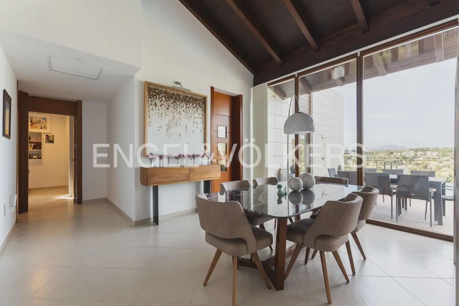 6 bedroom Villa for sale in Chiva with pool garage - € 1,850,000 (Ref: 9898139)