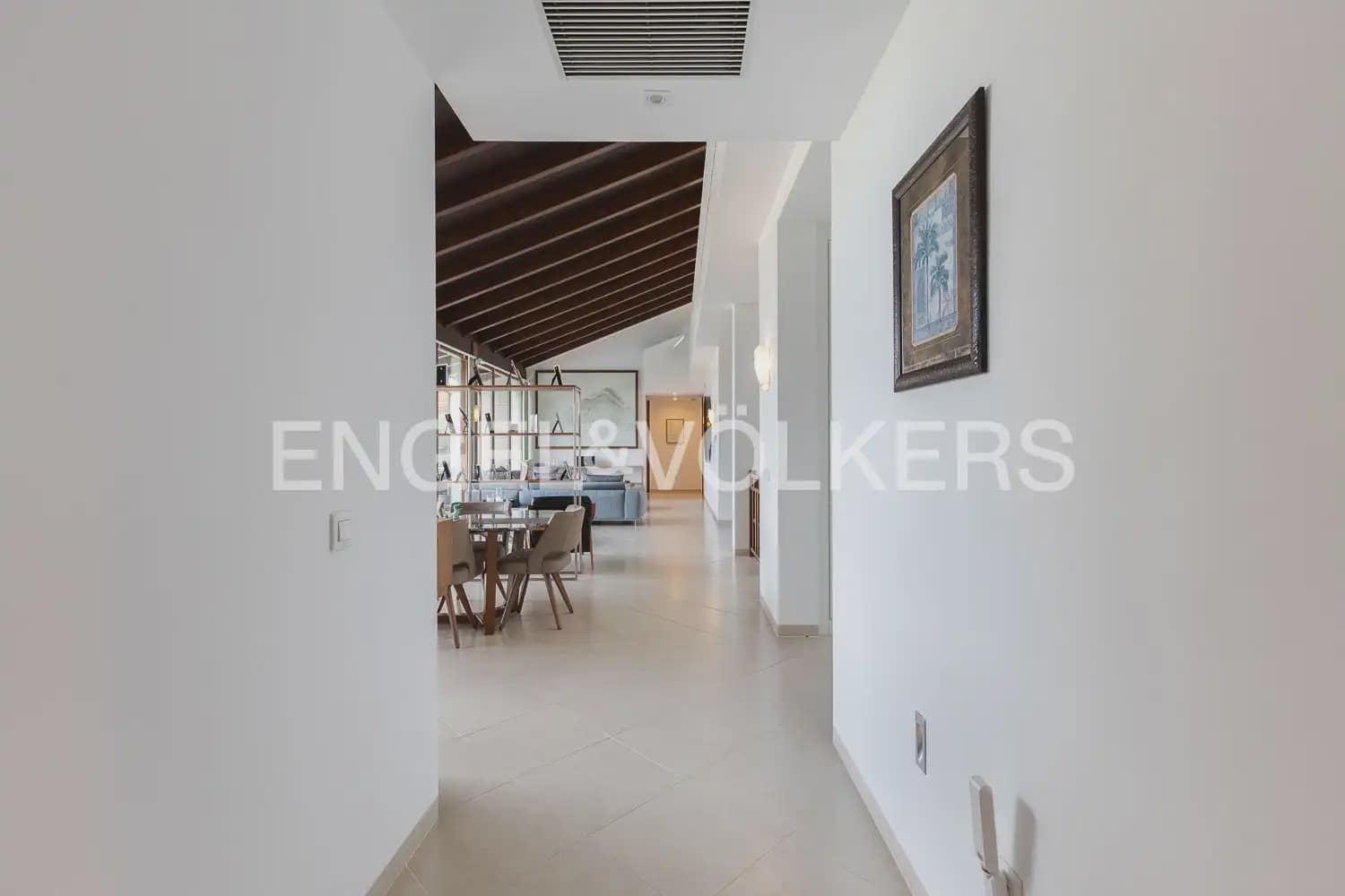6 bedroom Villa for sale in Chiva with pool garage - € 1,850,000 (Ref: 9898139)