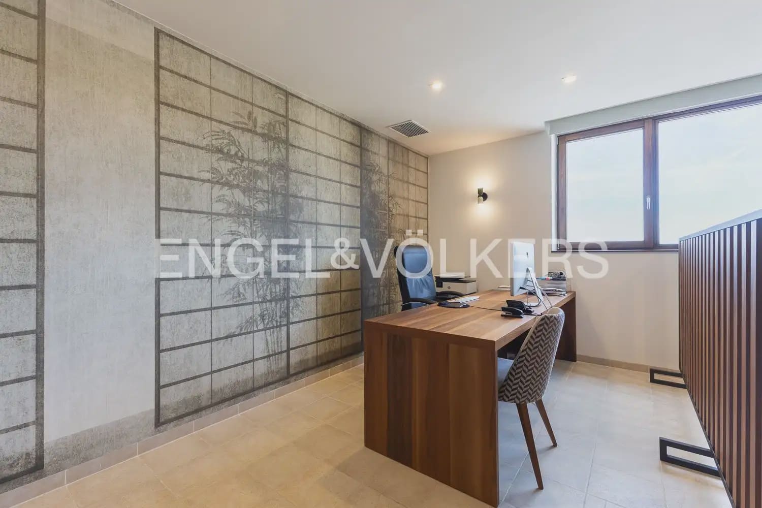 6 bedroom Villa for sale in Chiva with pool garage - € 1,850,000 (Ref: 9898139)