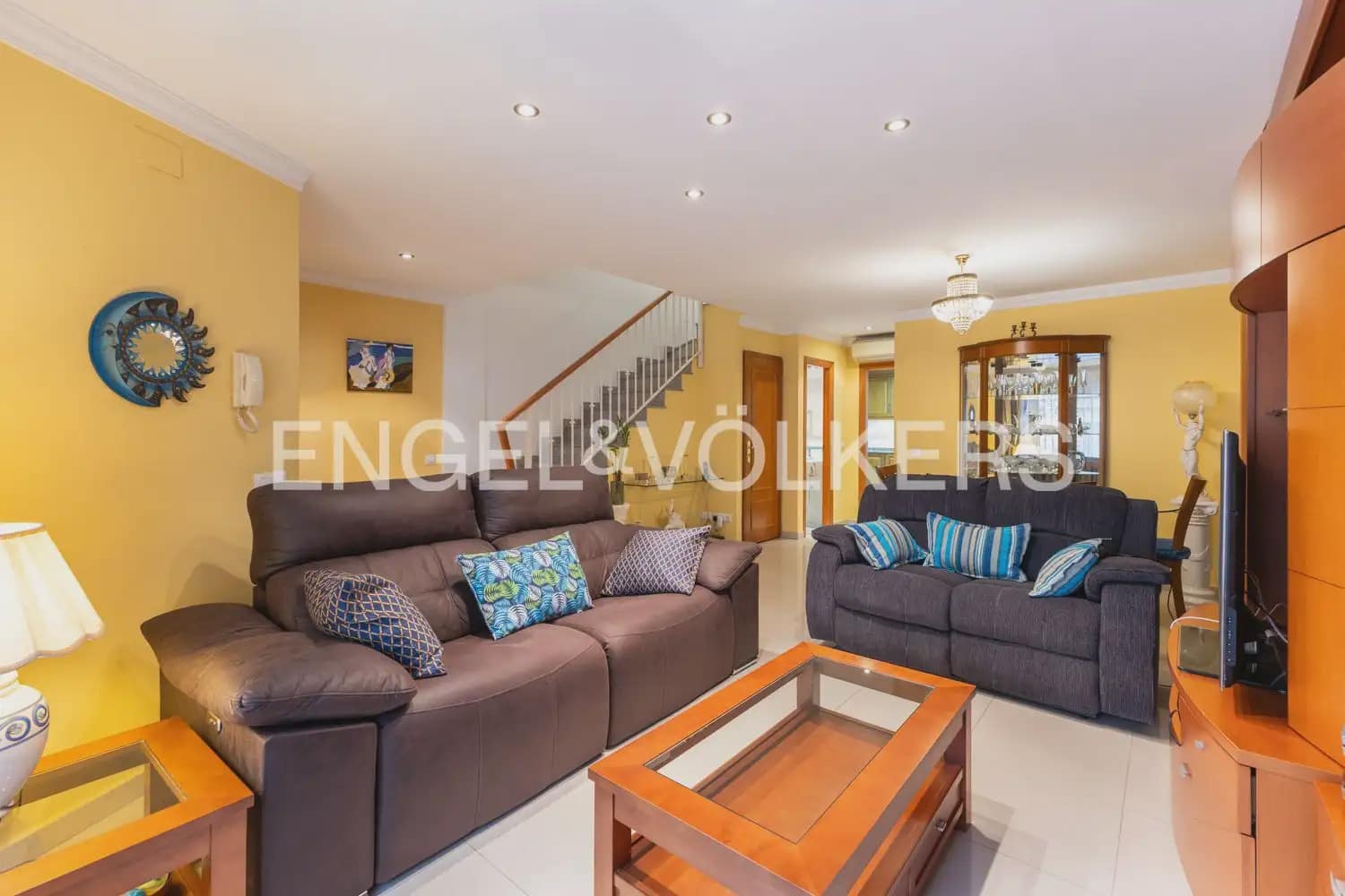 5 bedroom Townhouse for sale in La Pobla de Farnals with garage - € 379,000 (Ref: 9898140)