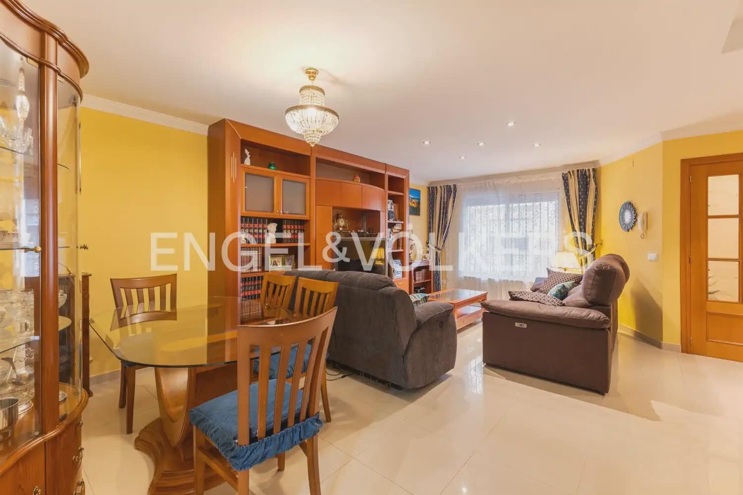 5 bedroom Townhouse for sale in La Pobla de Farnals with garage - € 379,000 (Ref: 9898140)