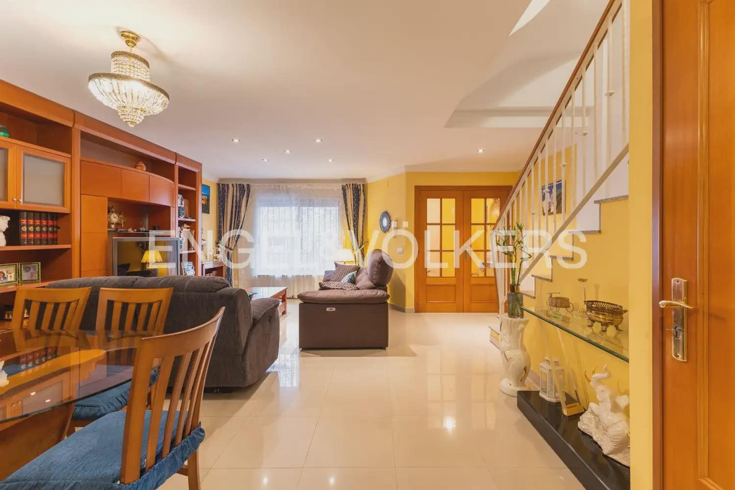 5 bedroom Townhouse for sale in La Pobla de Farnals with garage - € 379,000 (Ref: 9898140)