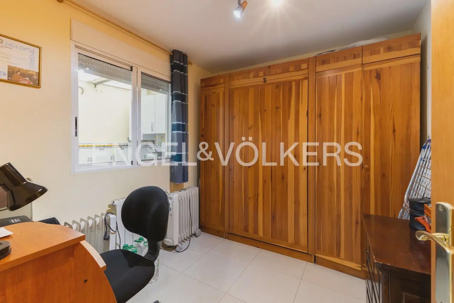 5 bedroom Townhouse for sale in La Pobla de Farnals with garage - € 379,000 (Ref: 9898140)