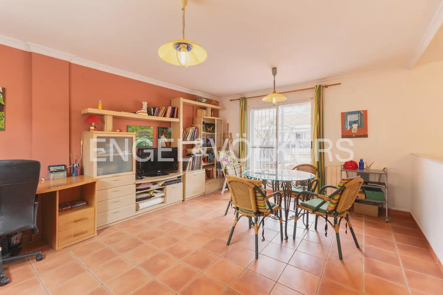 5 bedroom Townhouse for sale in La Pobla de Farnals with garage - € 379,000 (Ref: 9898140)