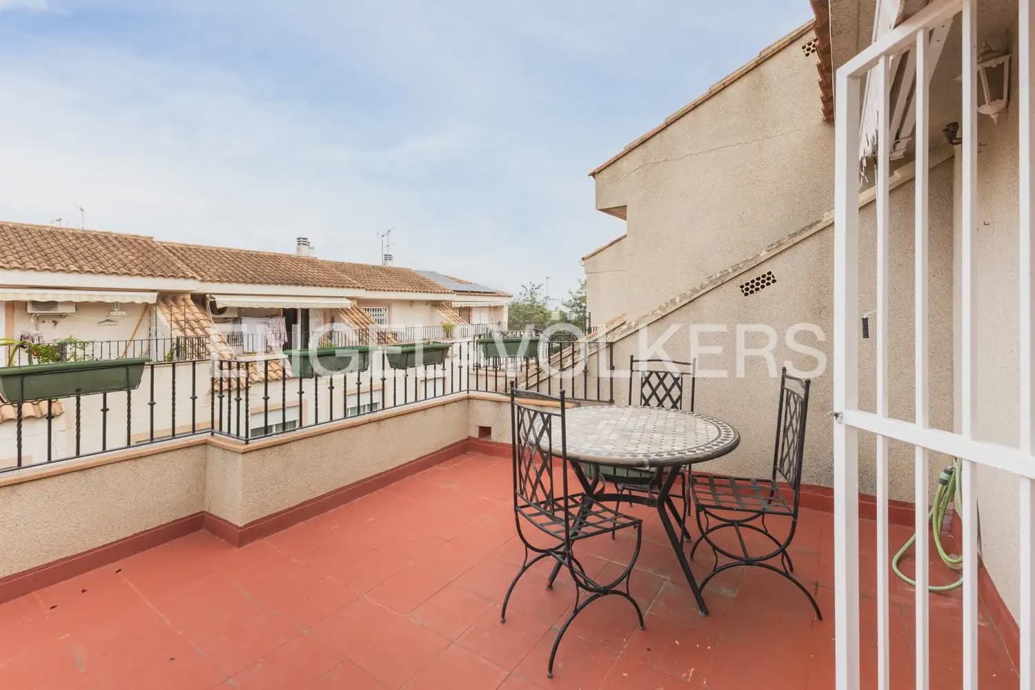 5 bedroom Townhouse for sale in La Pobla de Farnals with garage - € 379,000 (Ref: 9898140)