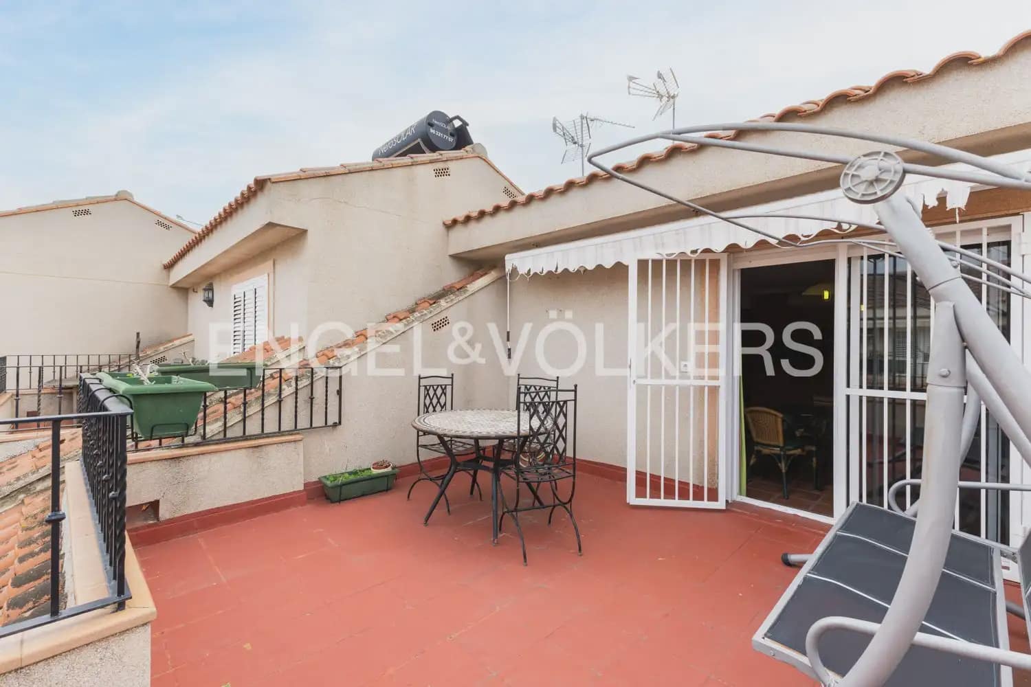 5 bedroom Townhouse for sale in La Pobla de Farnals with garage - € 379,000 (Ref: 9898140)