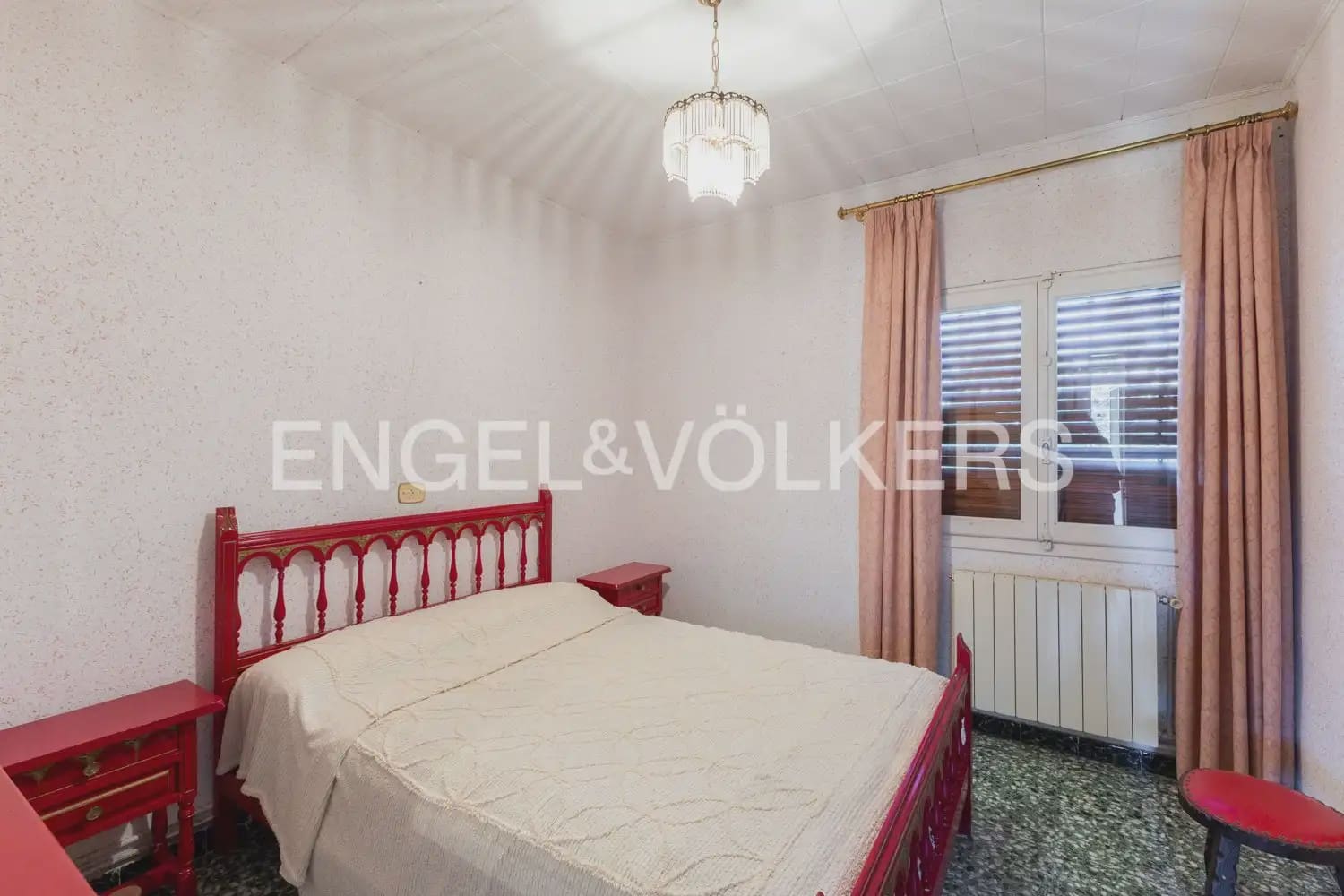 6 quarto Moradia para venda em Vinaros com piscina garagem - 375 000 € (Ref: 9898141)