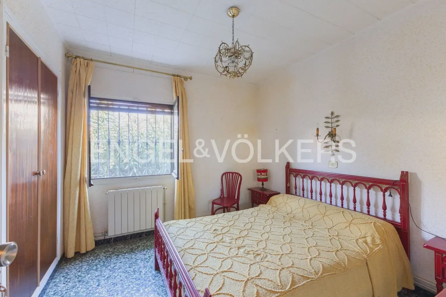 6 quarto Moradia para venda em Vinaros com piscina garagem - 375 000 € (Ref: 9898141)