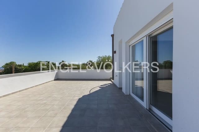 Chalet de 4 habitaciones en El Montgó, Dénia en venta con piscina garaje - 1.199.000 € (Ref: 9898142)
