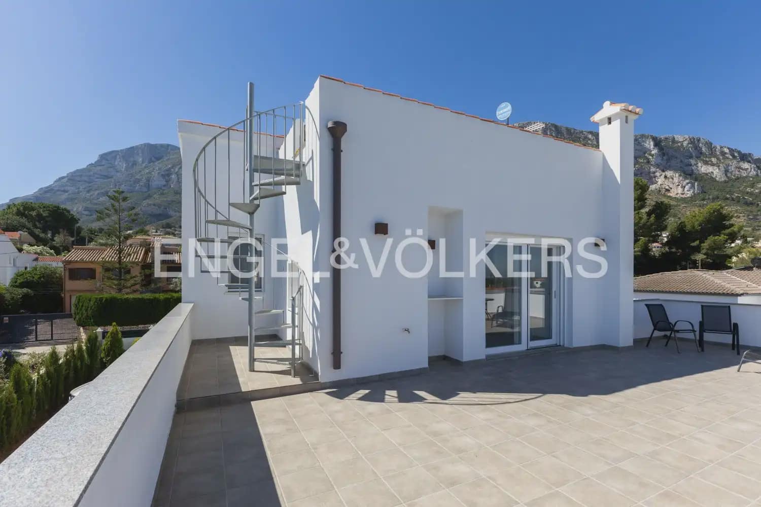 4 soveværelse Villa til salg i Denia med swimmingpool garage - € 1.199.000 (Ref: 9898142)