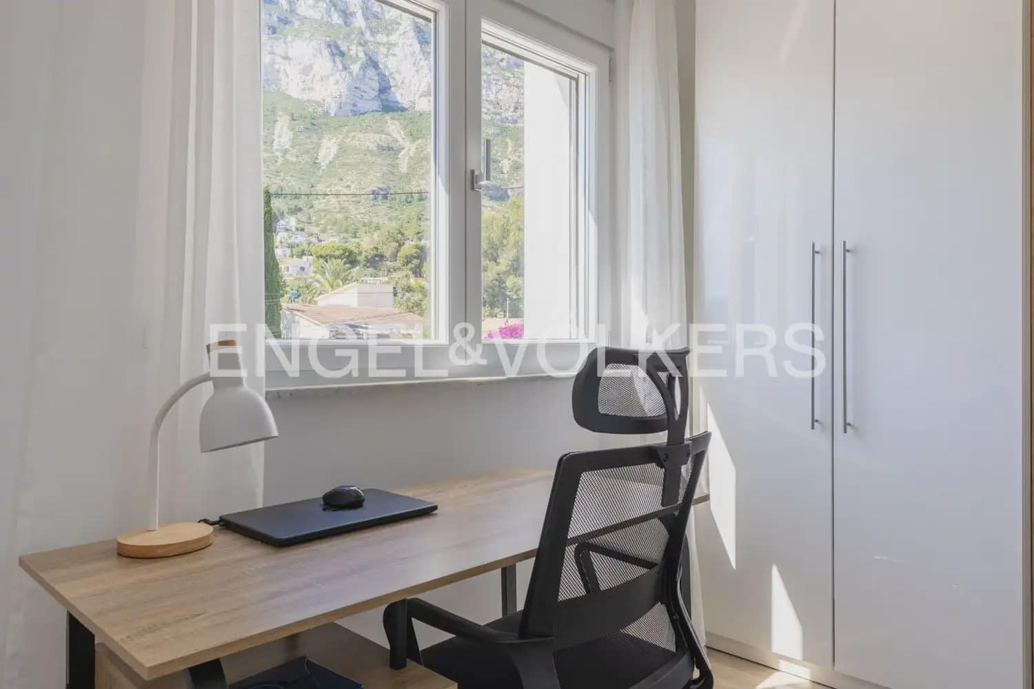 4 soveværelse Villa til salg i Denia med swimmingpool garage - € 1.199.000 (Ref: 9898142)