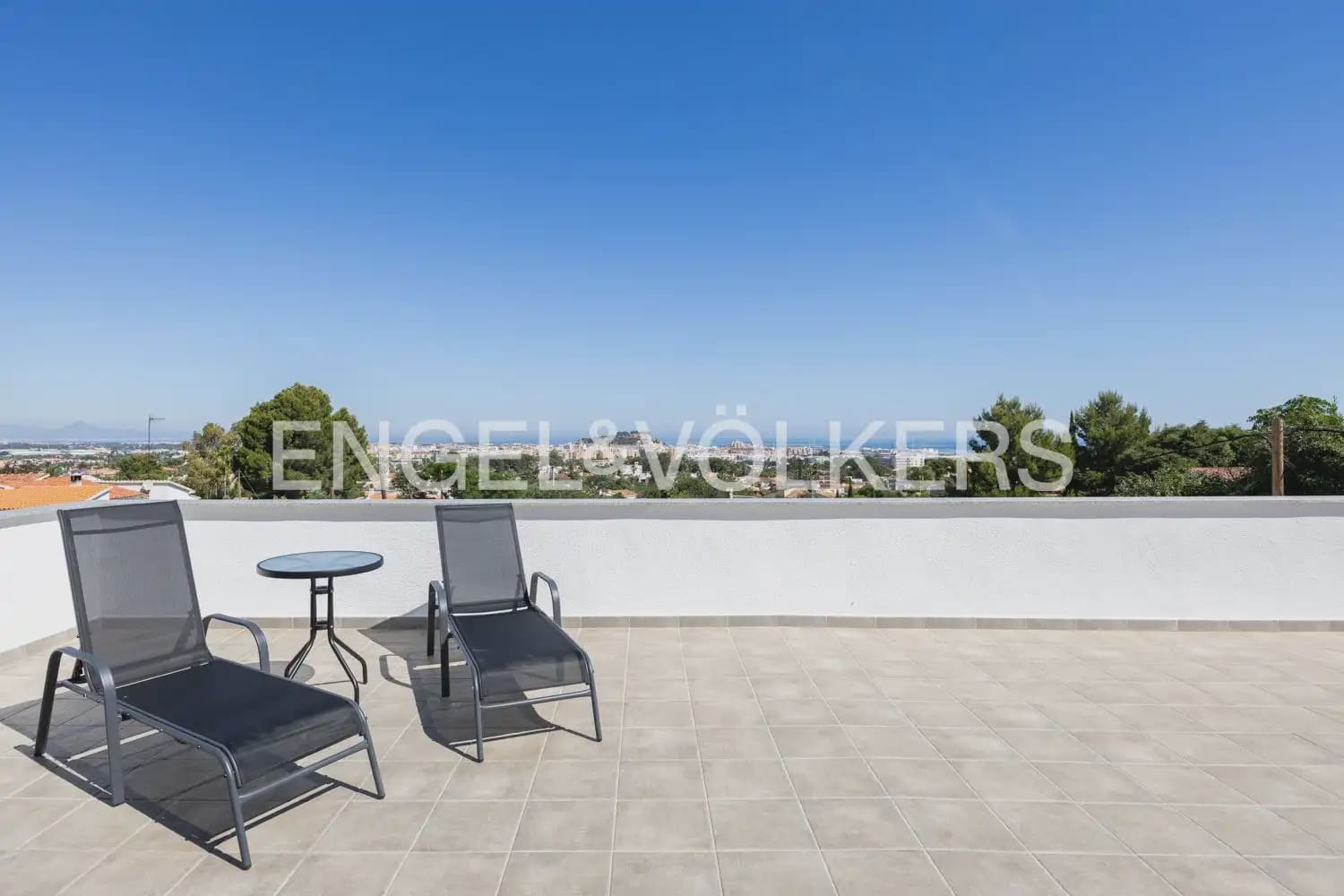 4 soveværelse Villa til salg i Denia med swimmingpool garage - € 1.199.000 (Ref: 9898142)