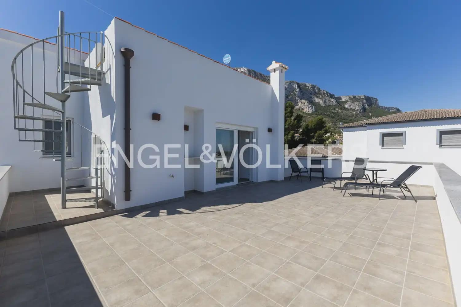 4 soveværelse Villa til salg i Denia med swimmingpool garage - € 1.199.000 (Ref: 9898142)