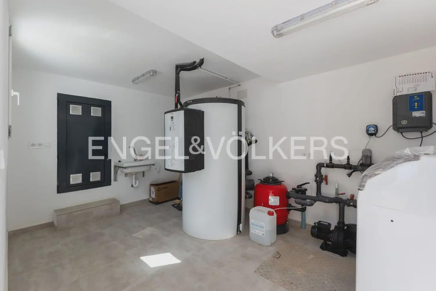 4 soveværelse Villa til salg i Denia med swimmingpool garage - € 1.199.000 (Ref: 9898142)