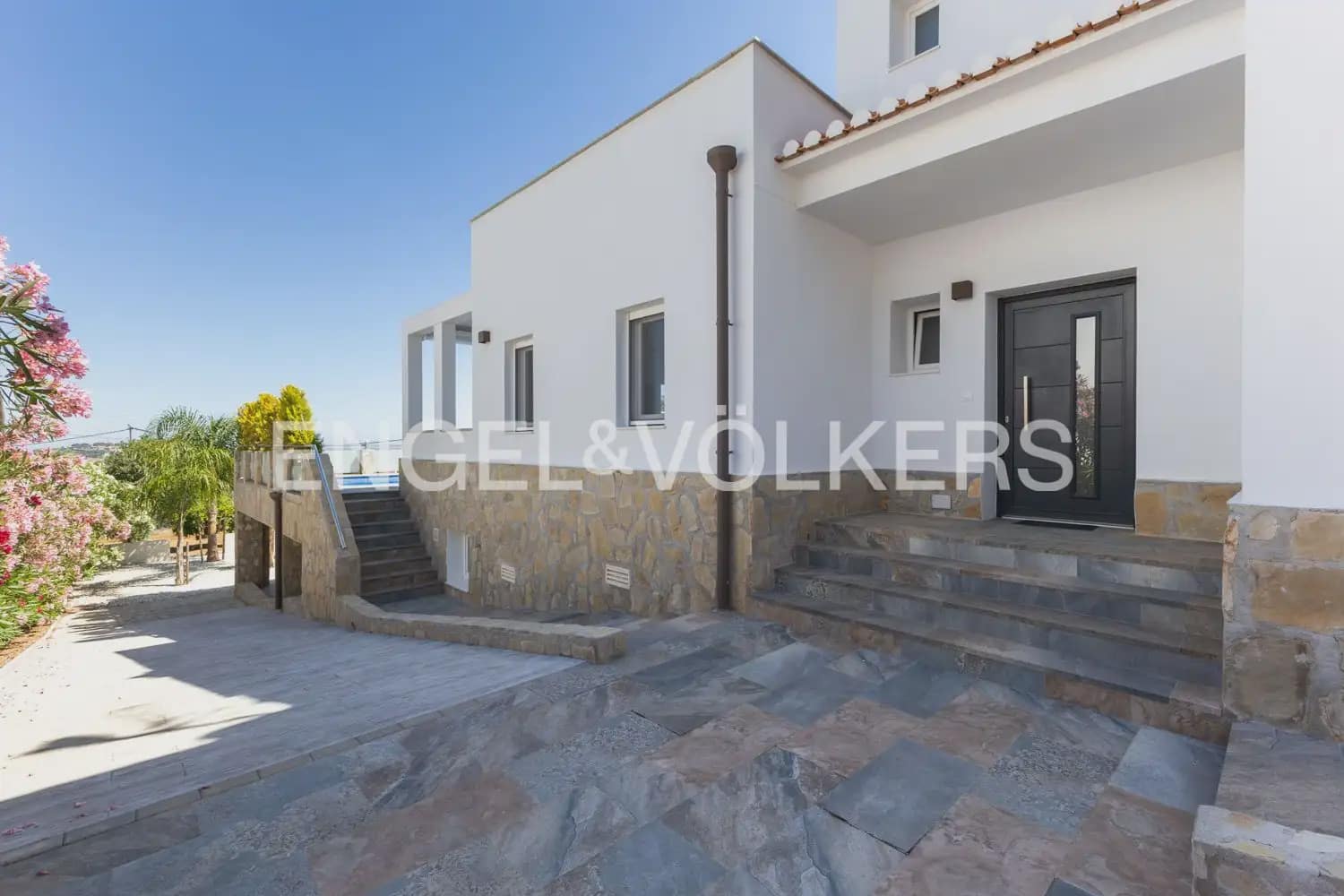 4 soveværelse Villa til salg i Denia med swimmingpool garage - € 1.199.000 (Ref: 9898142)