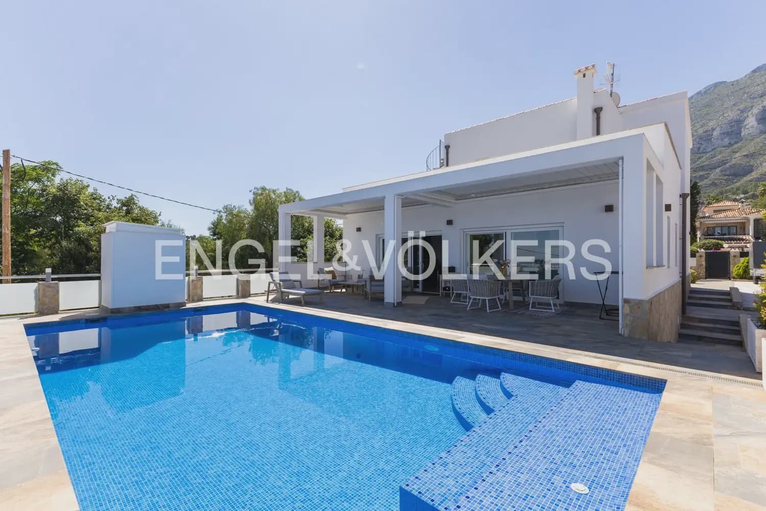 4 soveværelse Villa til salg i Denia med swimmingpool garage - € 1.199.000 (Ref: 9898142)