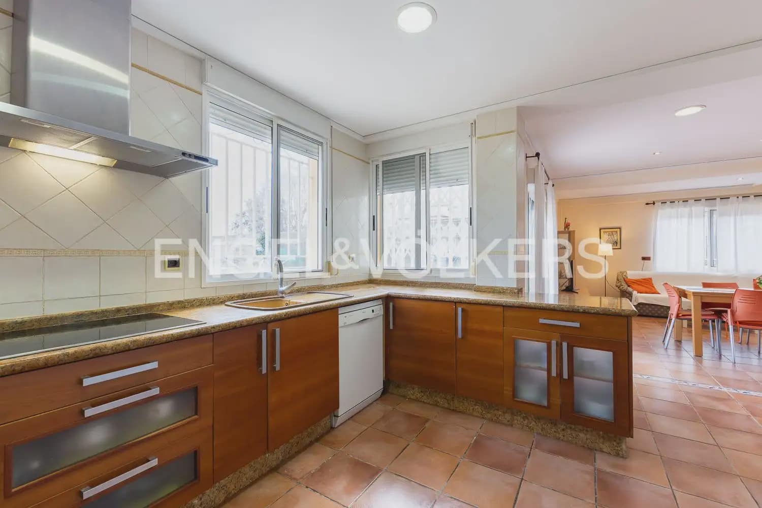 7 makuuhuone Maalaistalo myytävänä paikassa Alzira mukana 
autotalli - 395 000 € (Ref: 9898143)