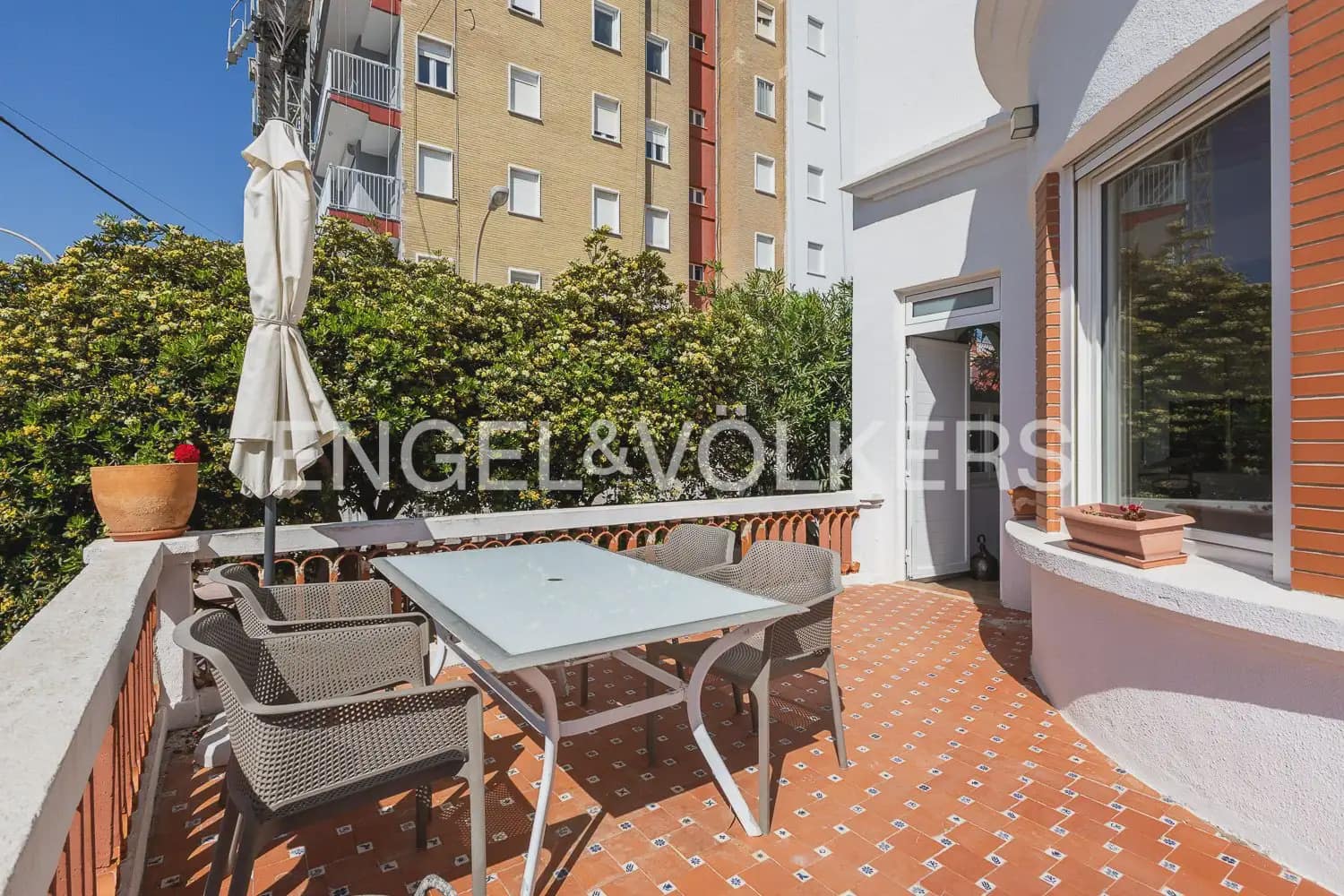 4 Zimmer Villa zu vermieten in Cullera mit Garage - 8.500 € (Ref: 9898144)