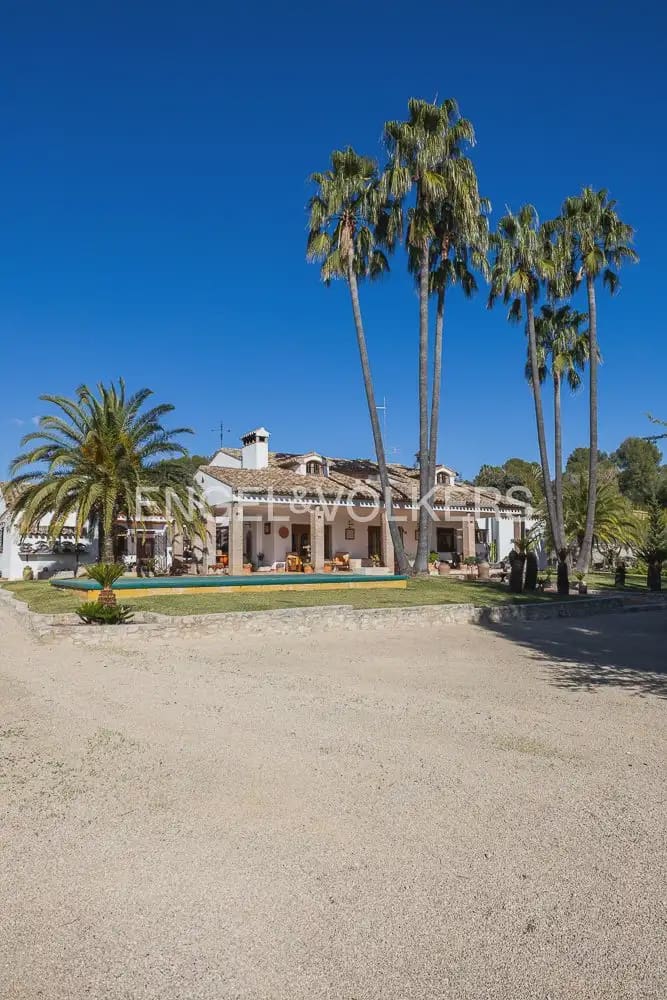 5 Zimmer Villa zu verkaufen in Ontinyent mit Pool Garage - 720.000 € (Ref: 9898145)