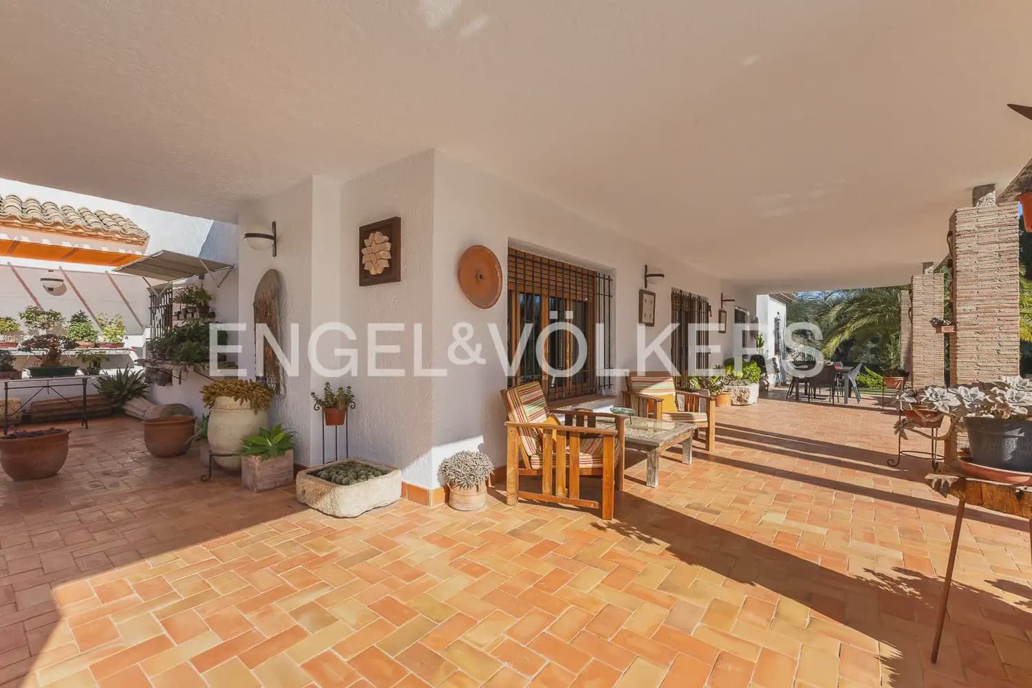 5 Zimmer Villa zu verkaufen in Ontinyent mit Pool Garage - 720.000 € (Ref: 9898145)