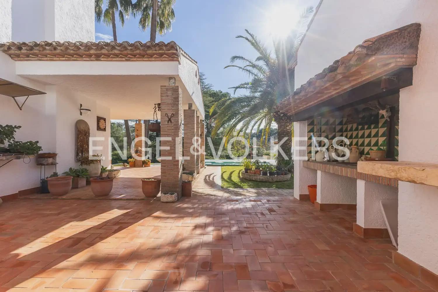 5 Zimmer Villa zu verkaufen in Ontinyent mit Pool Garage - 720.000 € (Ref: 9898145)
