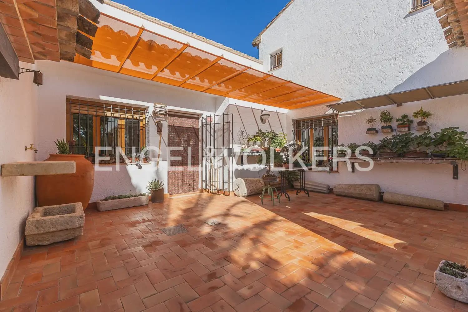 5 Zimmer Villa zu verkaufen in Ontinyent mit Pool Garage - 720.000 € (Ref: 9898145)