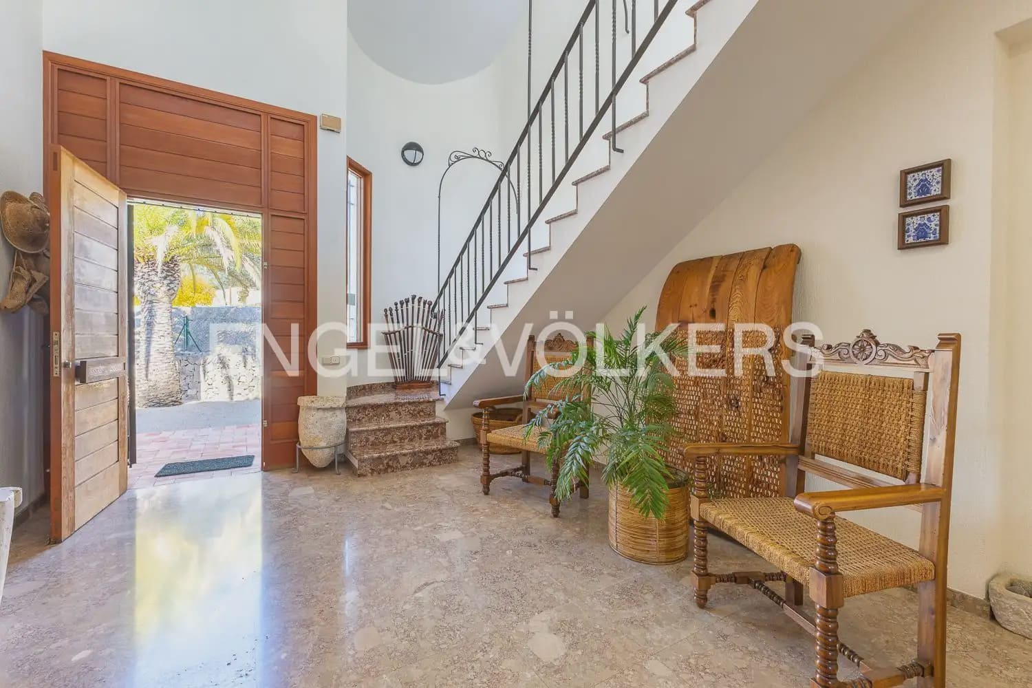 5 Zimmer Villa zu verkaufen in Ontinyent mit Pool Garage - 720.000 € (Ref: 9898145)