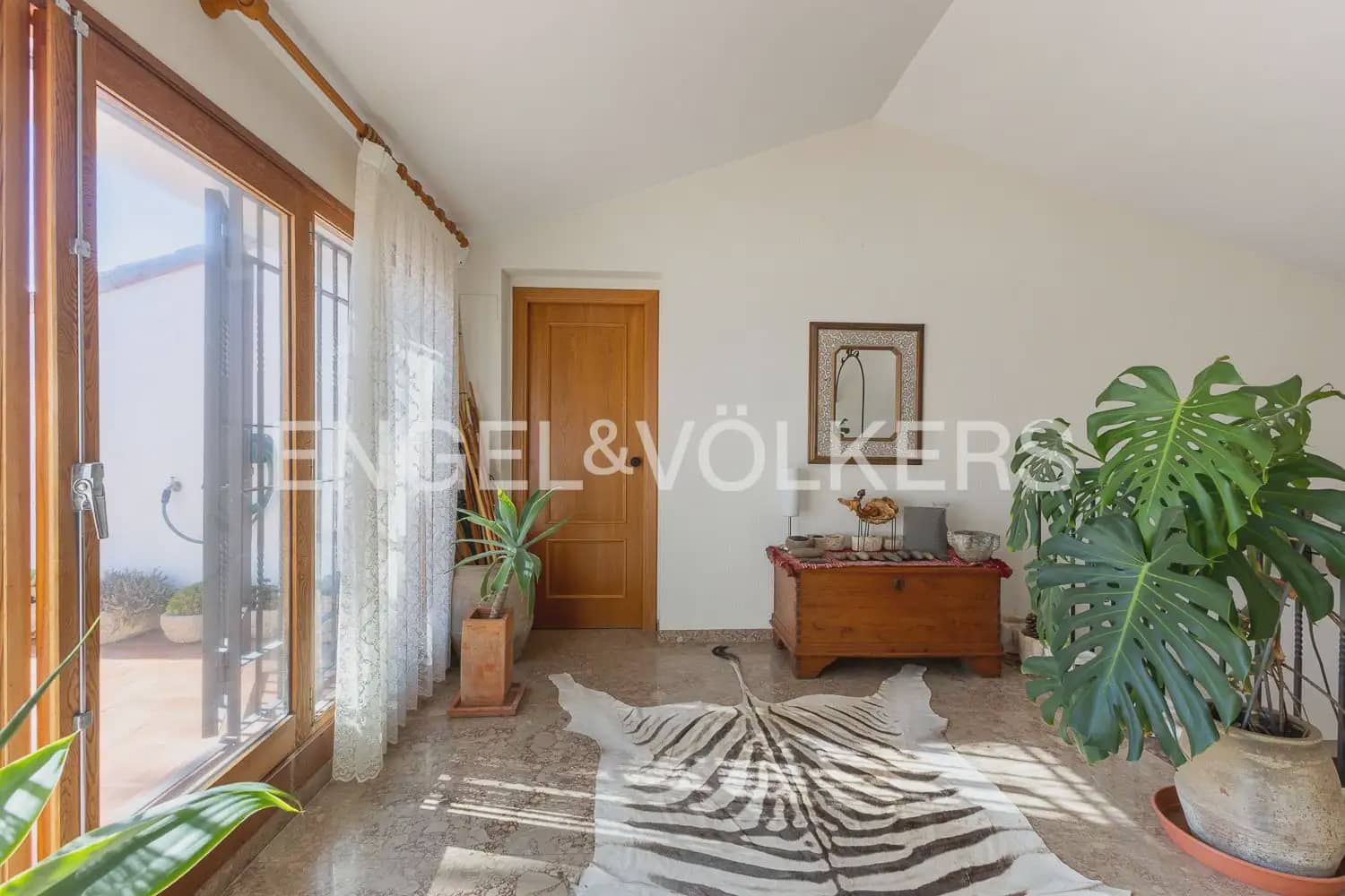 5 Zimmer Villa zu verkaufen in Ontinyent mit Pool Garage - 720.000 € (Ref: 9898145)