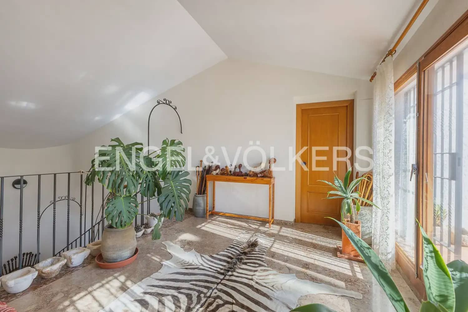 5 Zimmer Villa zu verkaufen in Ontinyent mit Pool Garage - 720.000 € (Ref: 9898145)