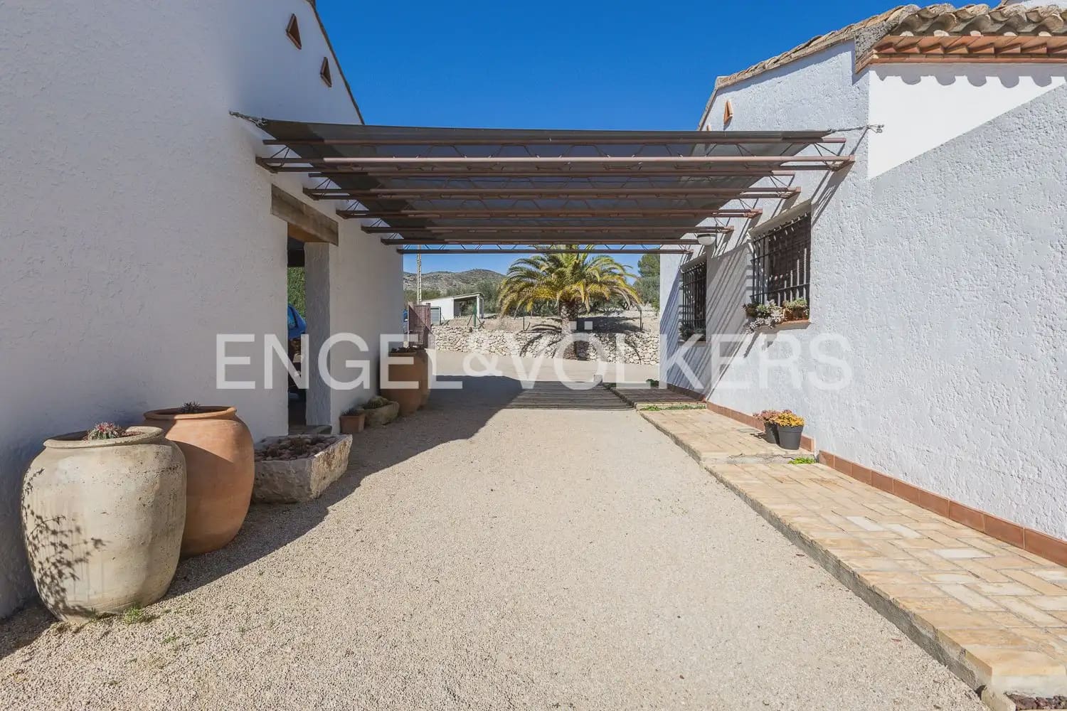 5 Zimmer Villa zu verkaufen in Ontinyent mit Pool Garage - 720.000 € (Ref: 9898145)