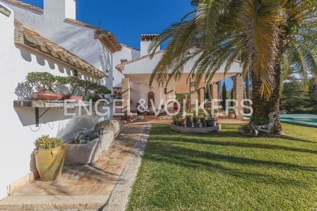 5 Zimmer Villa zu verkaufen in Ontinyent mit Pool Garage - 720.000 € (Ref: 9898145)