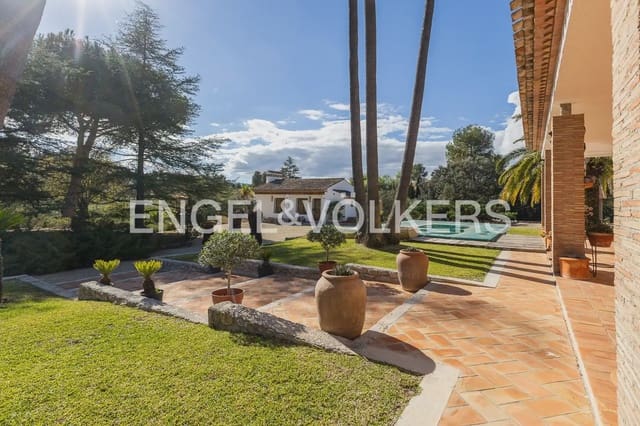 5 Zimmer Villa zu verkaufen in Ontinyent mit Pool Garage - 720.000 € (Ref: 9898145)