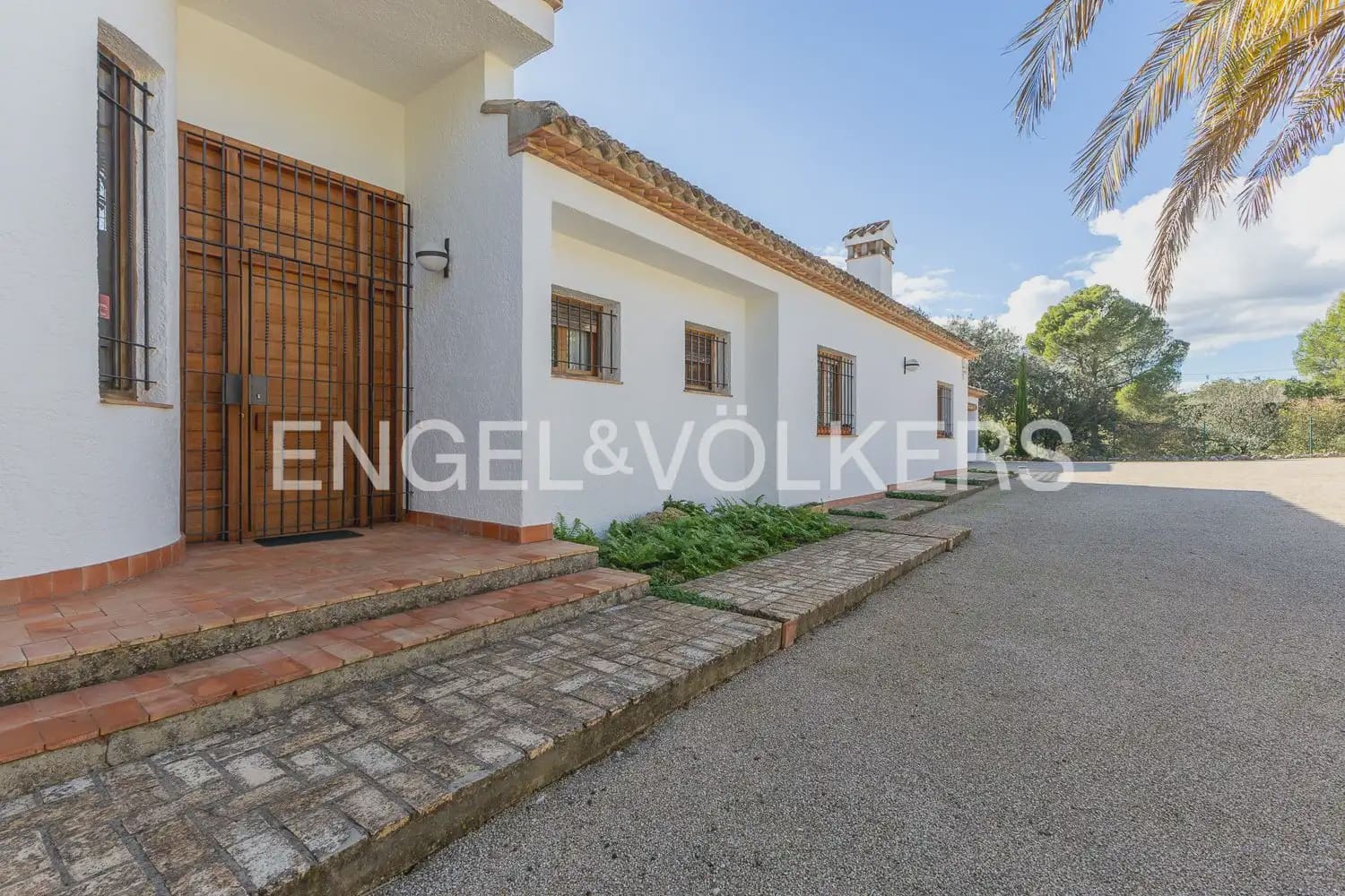 5 Zimmer Villa zu verkaufen in Ontinyent mit Pool Garage - 720.000 € (Ref: 9898145)