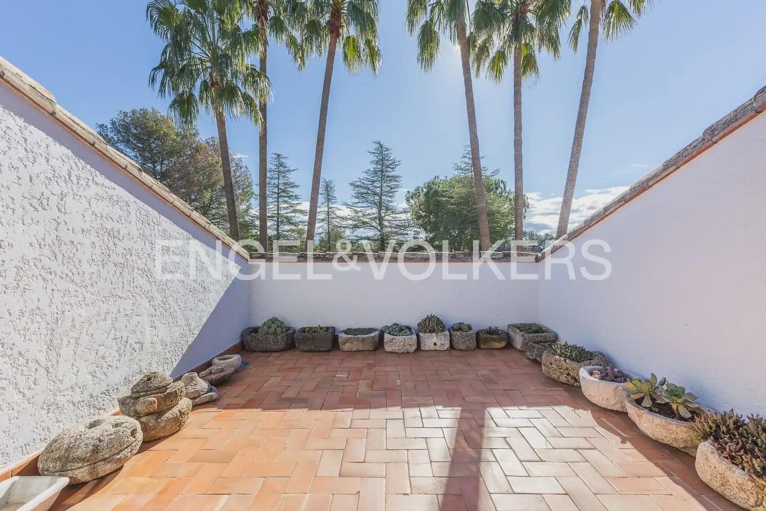 5 Zimmer Villa zu verkaufen in Ontinyent mit Pool Garage - 720.000 € (Ref: 9898145)