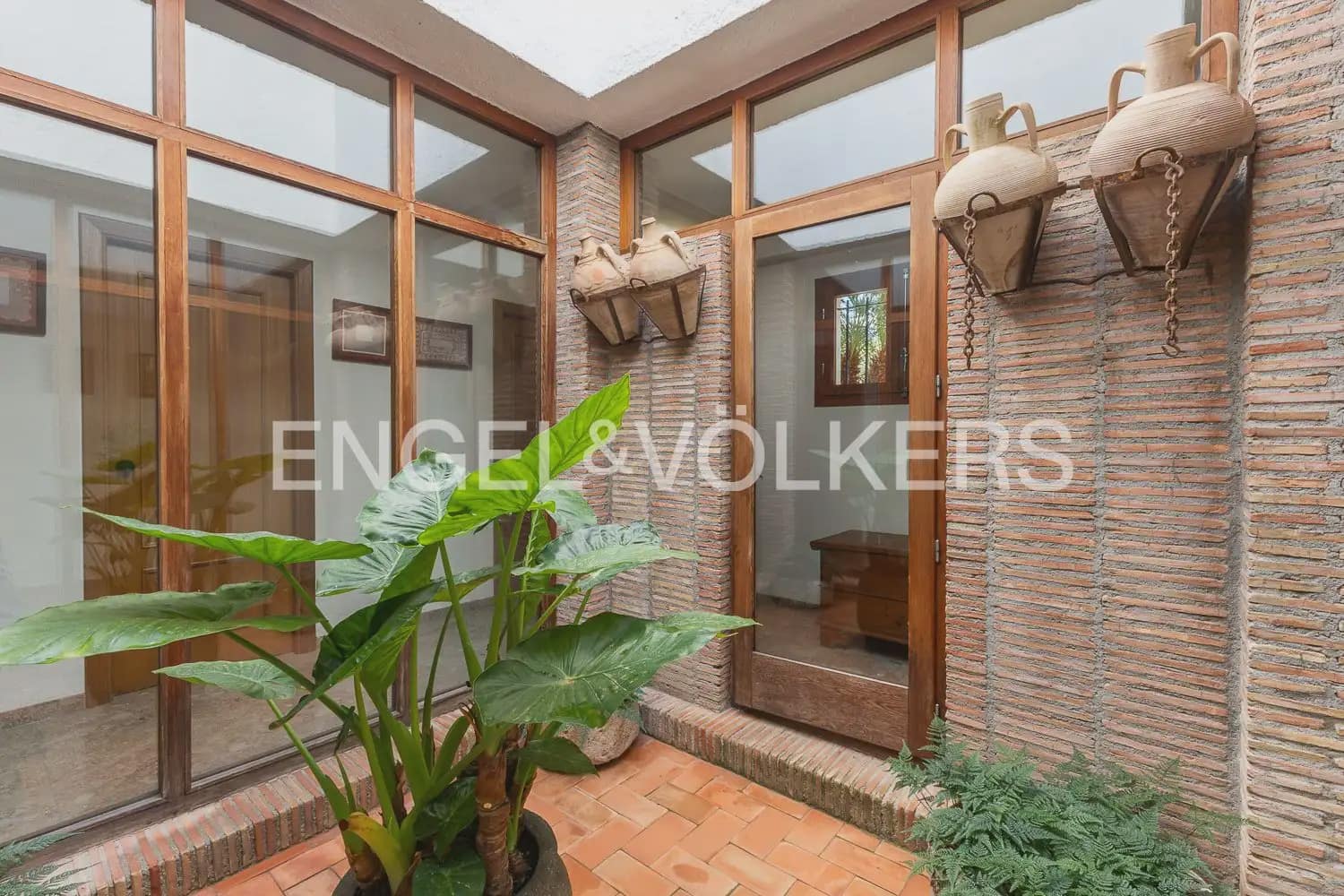 5 Zimmer Villa zu verkaufen in Ontinyent mit Pool Garage - 720.000 € (Ref: 9898145)