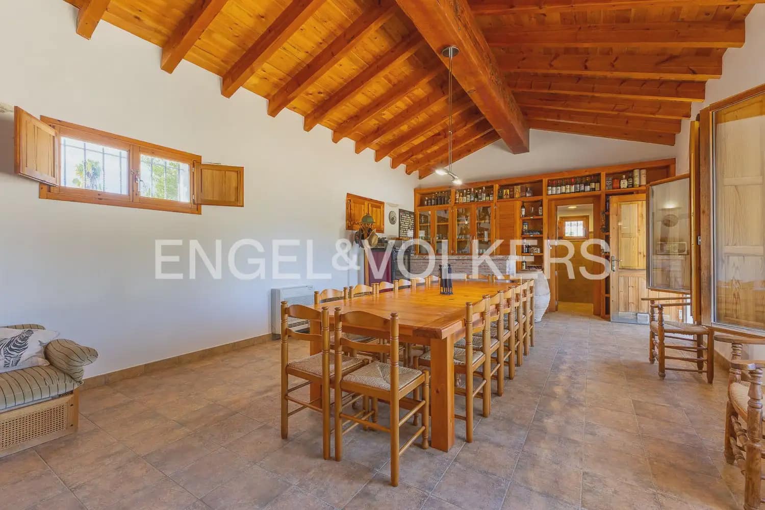 5 Zimmer Villa zu verkaufen in Ontinyent mit Pool Garage - 720.000 € (Ref: 9898145)