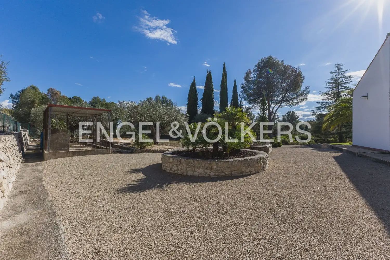 5 Zimmer Villa zu verkaufen in Ontinyent mit Pool Garage - 720.000 € (Ref: 9898145)