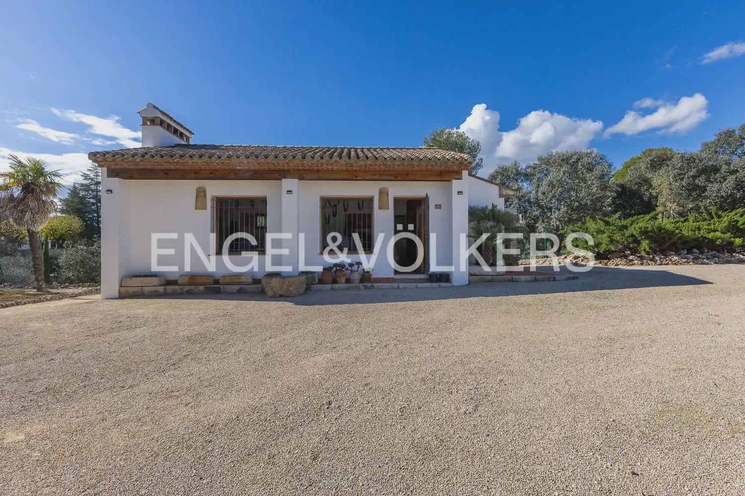 5 Zimmer Villa zu verkaufen in Ontinyent mit Pool Garage - 720.000 € (Ref: 9898145)