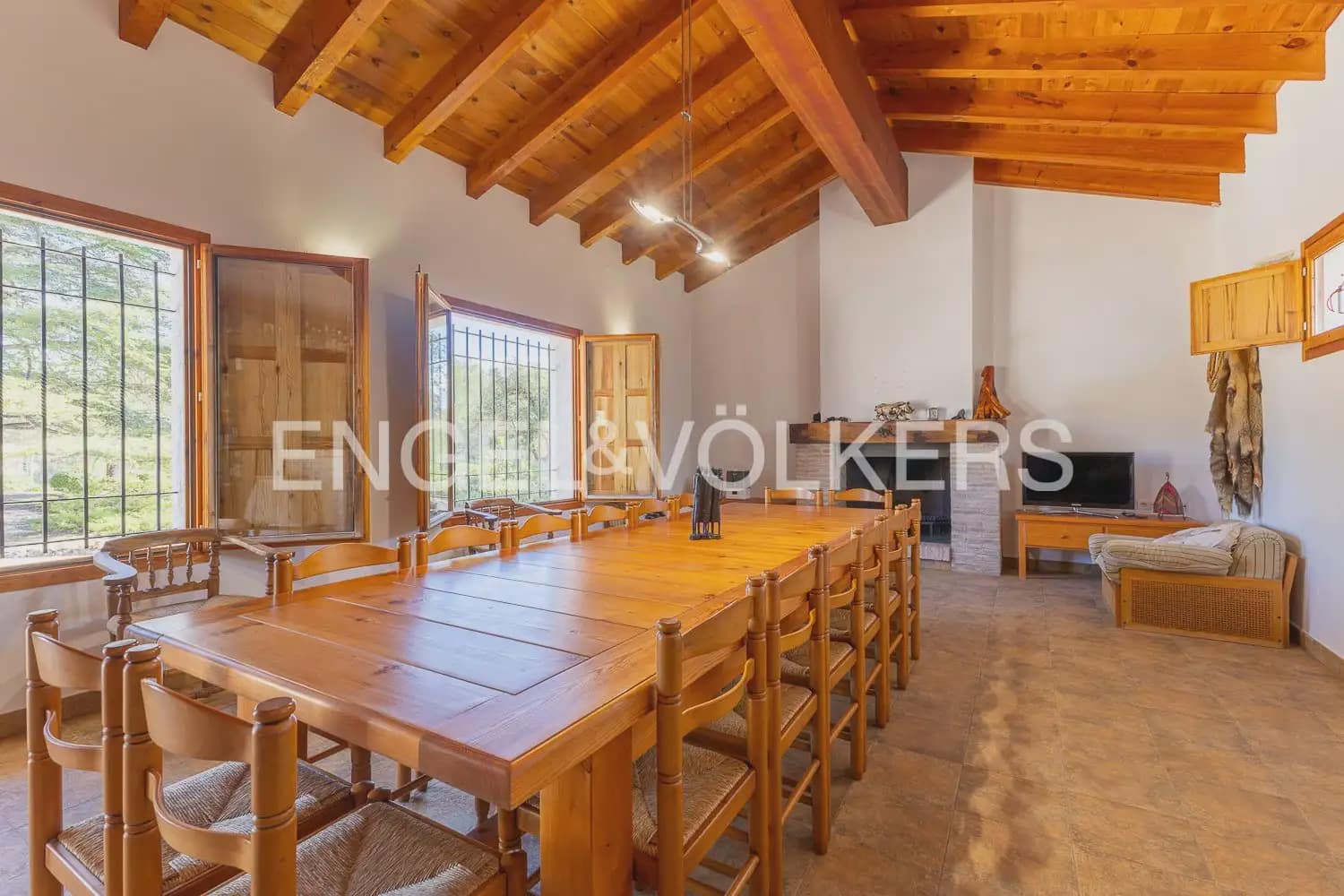 5 Zimmer Villa zu verkaufen in Ontinyent mit Pool Garage - 720.000 € (Ref: 9898145)