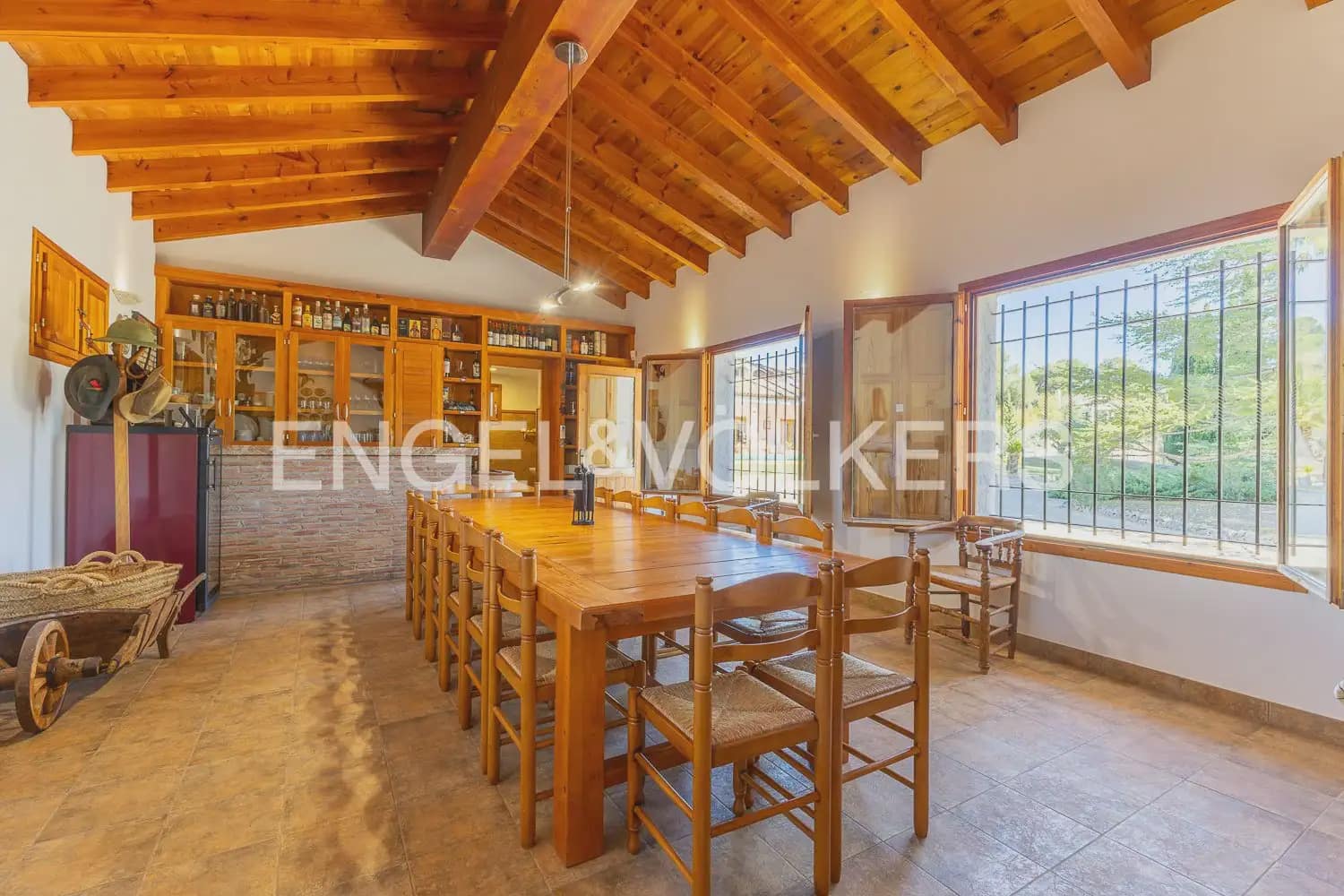 5 Zimmer Villa zu verkaufen in Ontinyent mit Pool Garage - 720.000 € (Ref: 9898145)