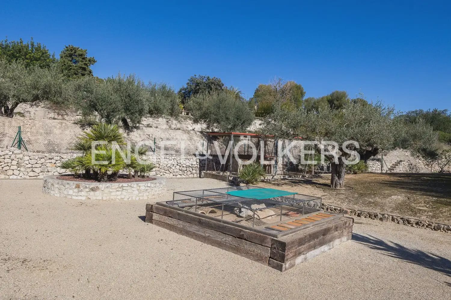 5 Zimmer Villa zu verkaufen in Ontinyent mit Pool Garage - 720.000 € (Ref: 9898145)
