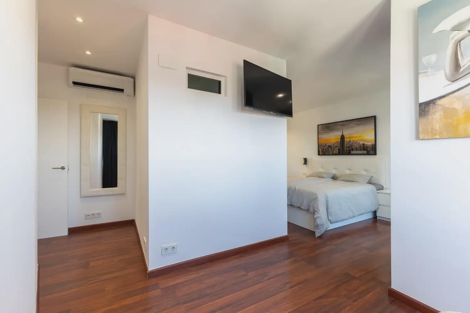 2 slaapkamer Penthouse te huur in Valencia stad met zwembad garage - € 3.800 (Ref: 9898146)