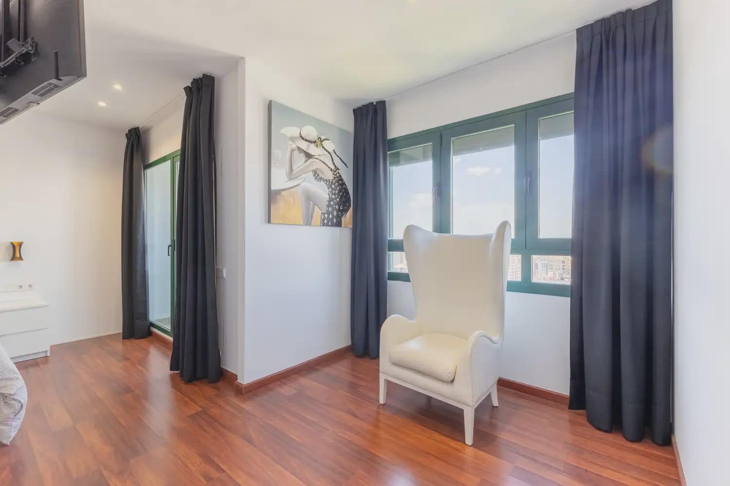 2 slaapkamer Penthouse te huur in Valencia stad met zwembad garage - € 3.800 (Ref: 9898146)