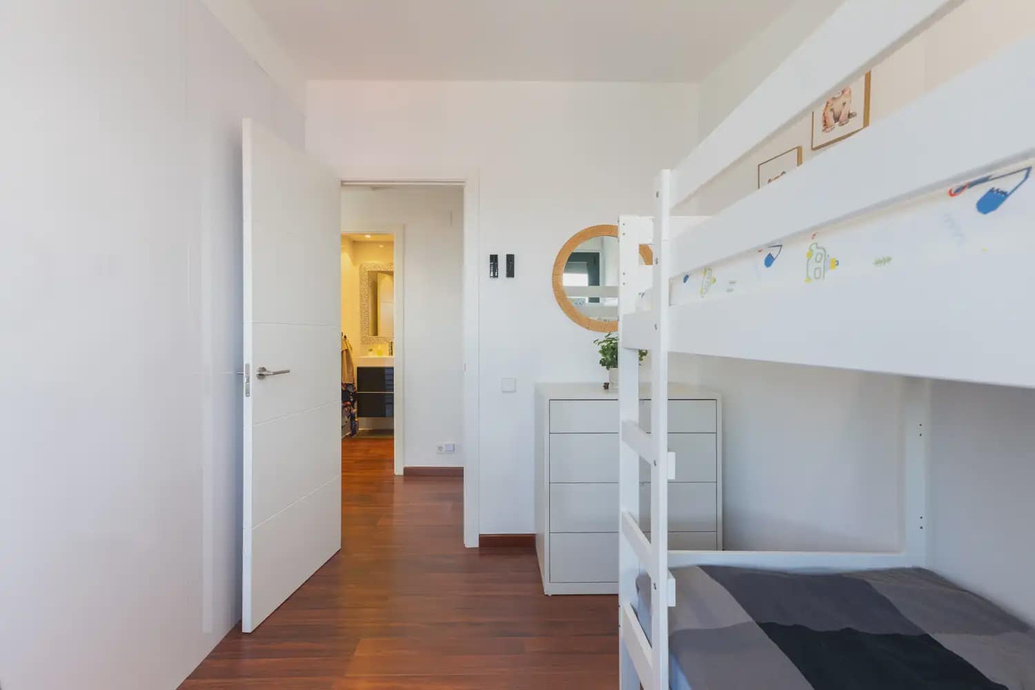 2 slaapkamer Penthouse te huur in Valencia stad met zwembad garage - € 3.800 (Ref: 9898146)