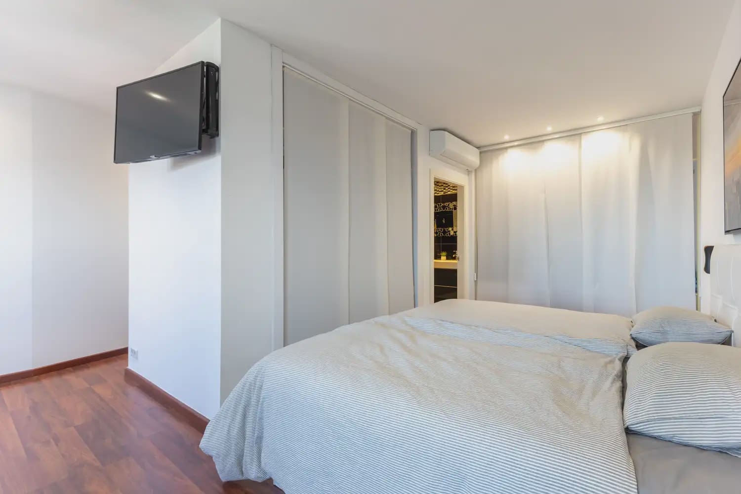 2 slaapkamer Penthouse te huur in Valencia stad met zwembad garage - € 3.800 (Ref: 9898146)