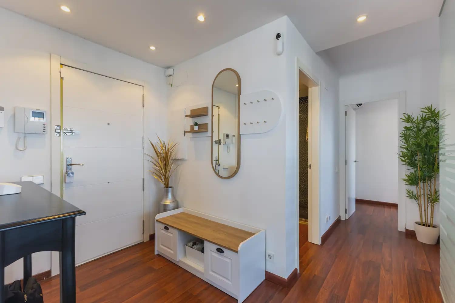 2 slaapkamer Penthouse te huur in Valencia stad met zwembad garage - € 3.800 (Ref: 9898146)