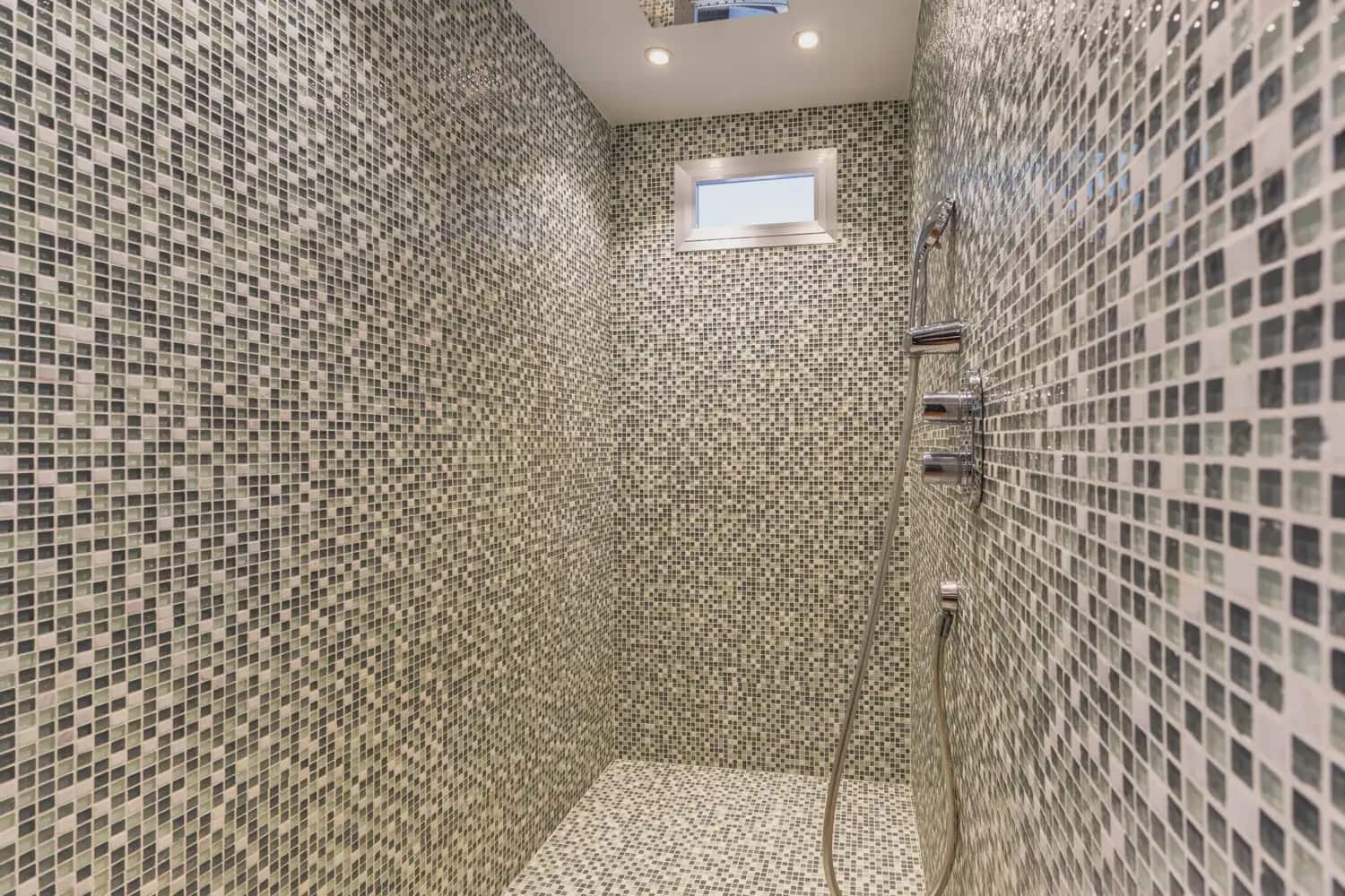 2 slaapkamer Penthouse te huur in Valencia stad met zwembad garage - € 3.800 (Ref: 9898146)