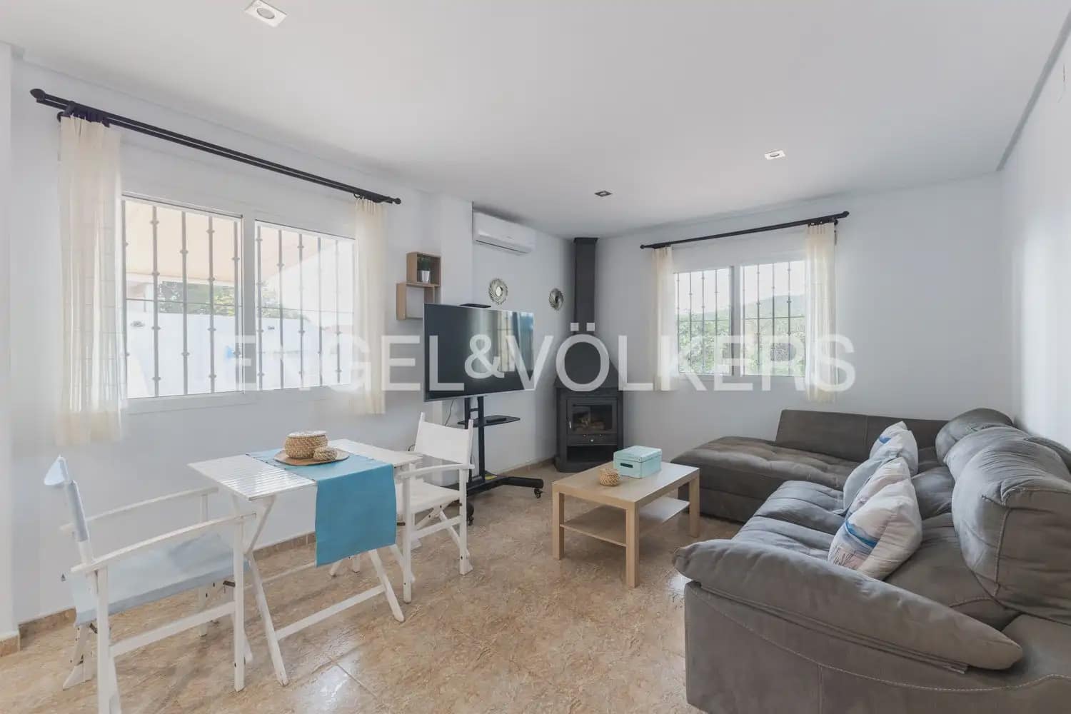 5 bedroom Villa for sale in Torres Torres with pool garage - € 468,000 (Ref: 9898148)